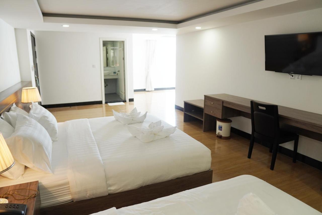 แอปเปิ้ล โฮเต็ล ทรี-แอร์พอร์ต พนมเปญ Hotel ภายนอก รูปภาพ