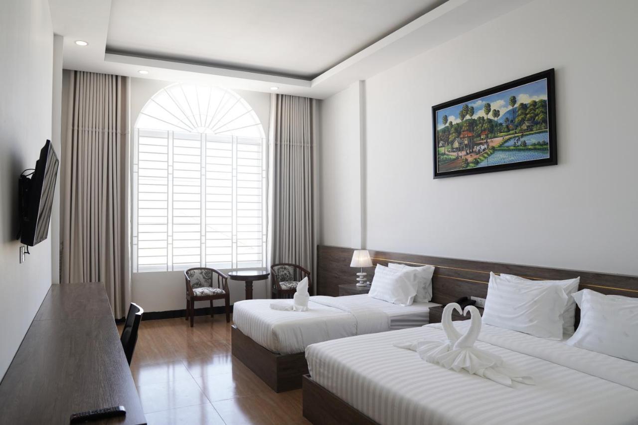 แอปเปิ้ล โฮเต็ล ทรี-แอร์พอร์ต พนมเปญ Hotel ภายนอก รูปภาพ