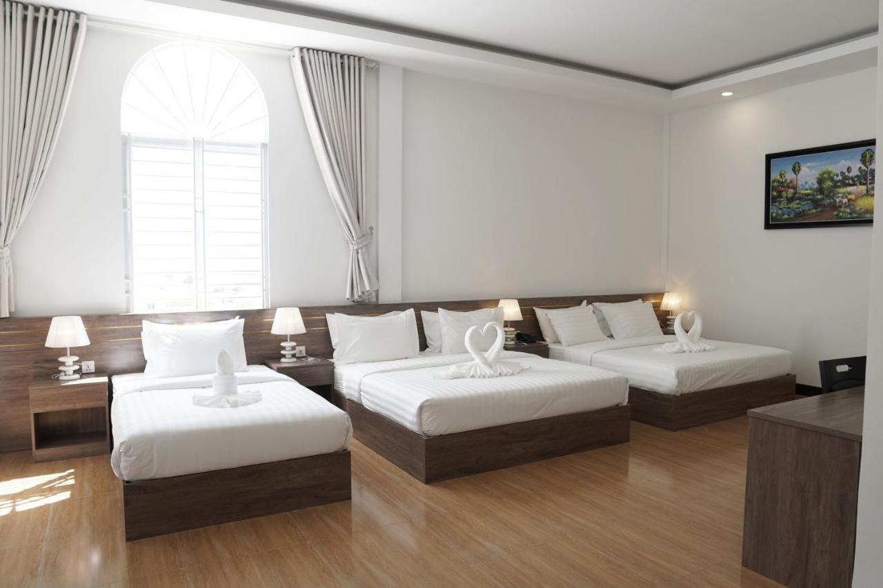 แอปเปิ้ล โฮเต็ล ทรี-แอร์พอร์ต พนมเปญ Hotel ภายนอก รูปภาพ