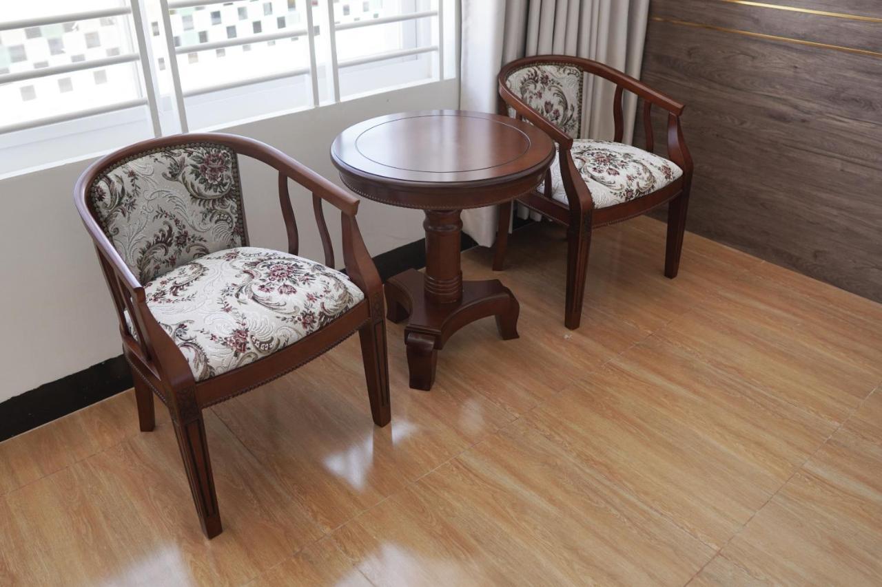 แอปเปิ้ล โฮเต็ล ทรี-แอร์พอร์ต พนมเปญ Hotel ภายนอก รูปภาพ