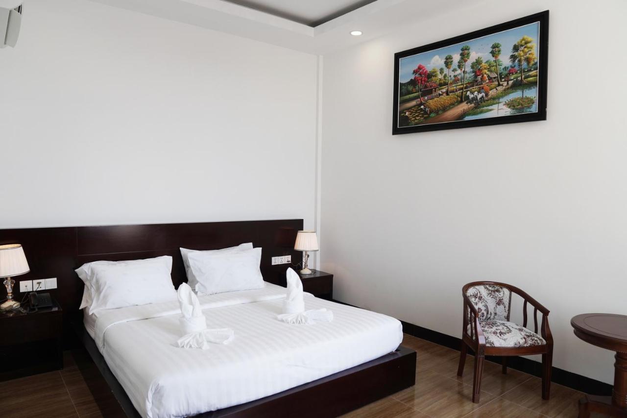 แอปเปิ้ล โฮเต็ล ทรี-แอร์พอร์ต พนมเปญ Hotel ภายนอก รูปภาพ